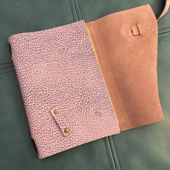 Portland Leather Goods lilac wrap journal with button - Picture 4 of 4